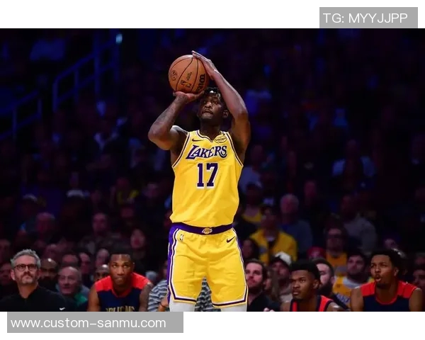 NBA历史赛季三分球命中率最高的球员盘点与表现分析